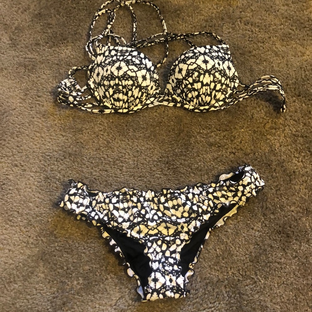 Target baiting suit